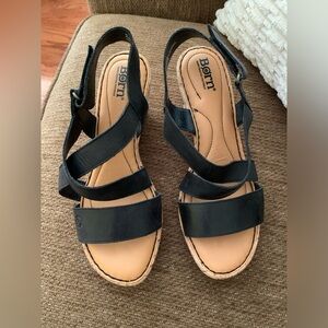 BOC Womens Strappy Sandals Wedge Heel Black Leather Size 9